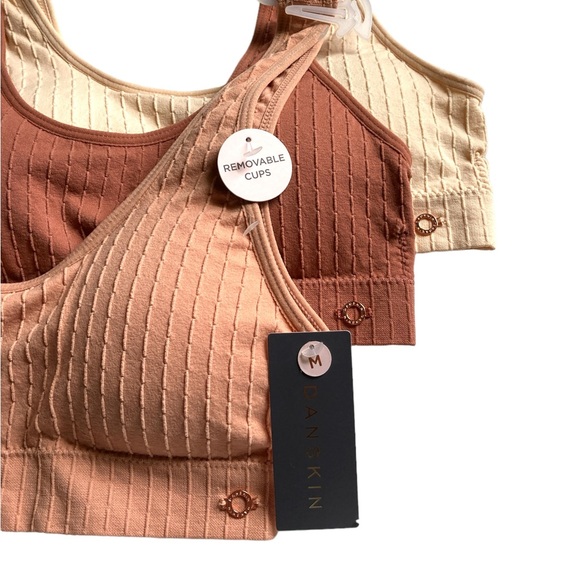 Danskin Intimate Ribbed Removable Cups Sport Bra - Picture 2 of 10